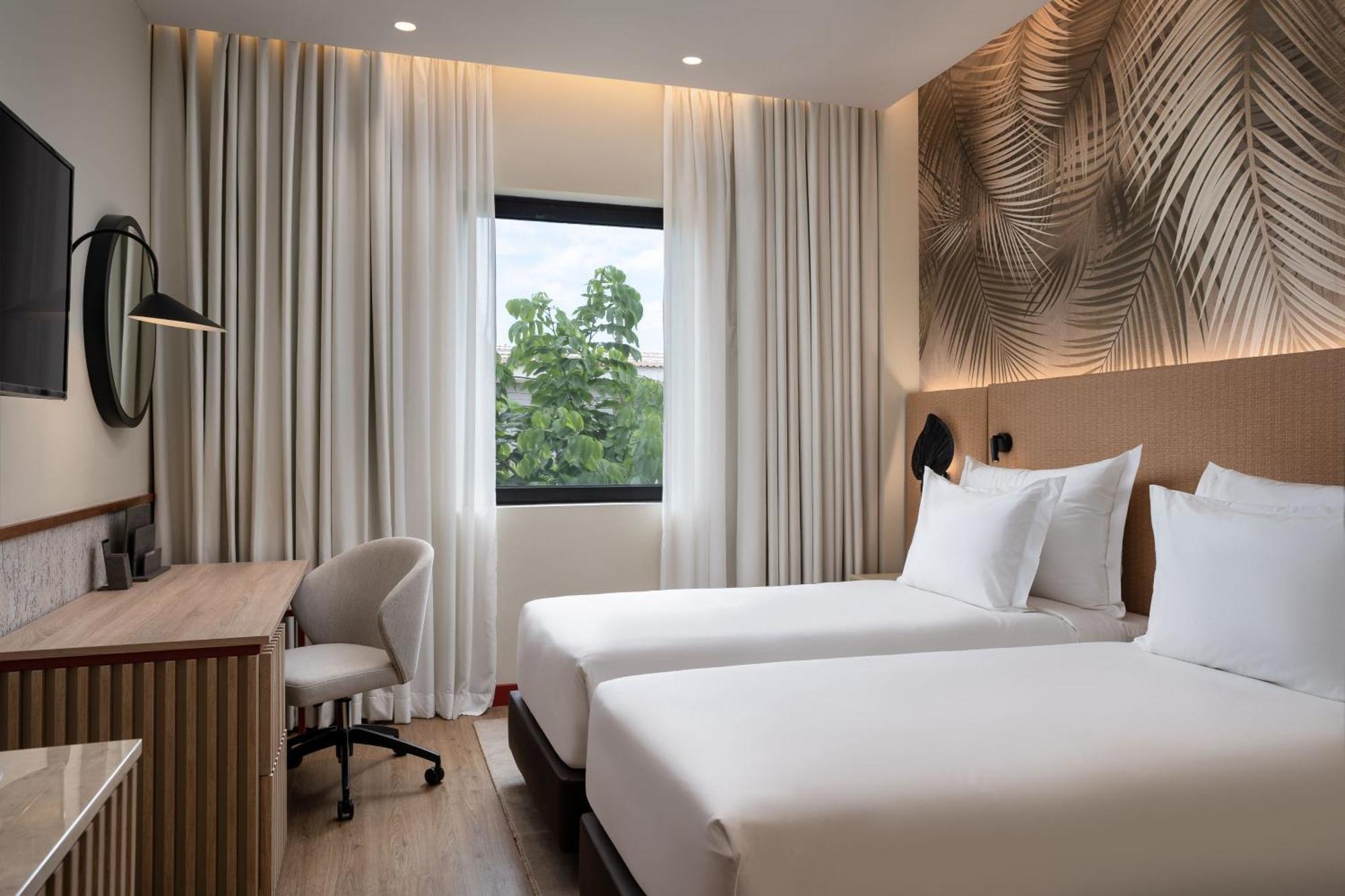 Protea Hotel By Marriott Луанда  Экстерьер фото