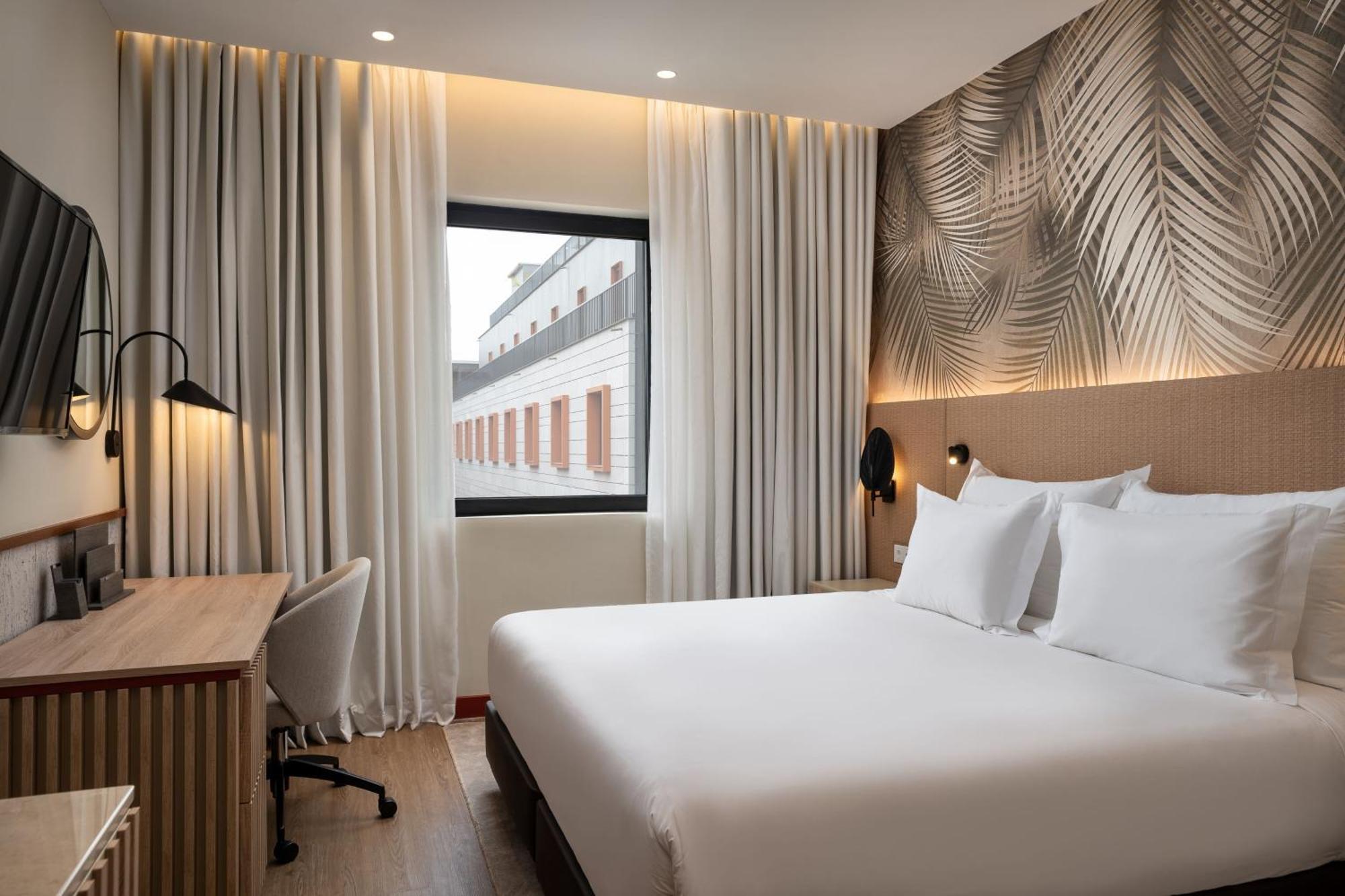 Protea Hotel By Marriott Луанда  Экстерьер фото